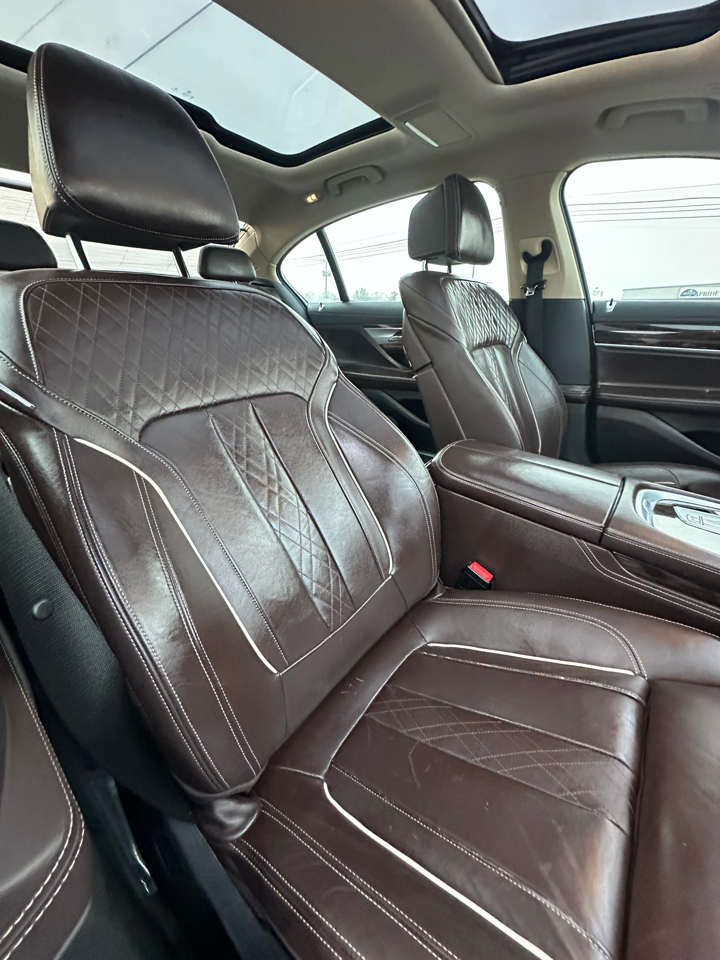 BMW 7 Series 750i xDrive Sedan 2017