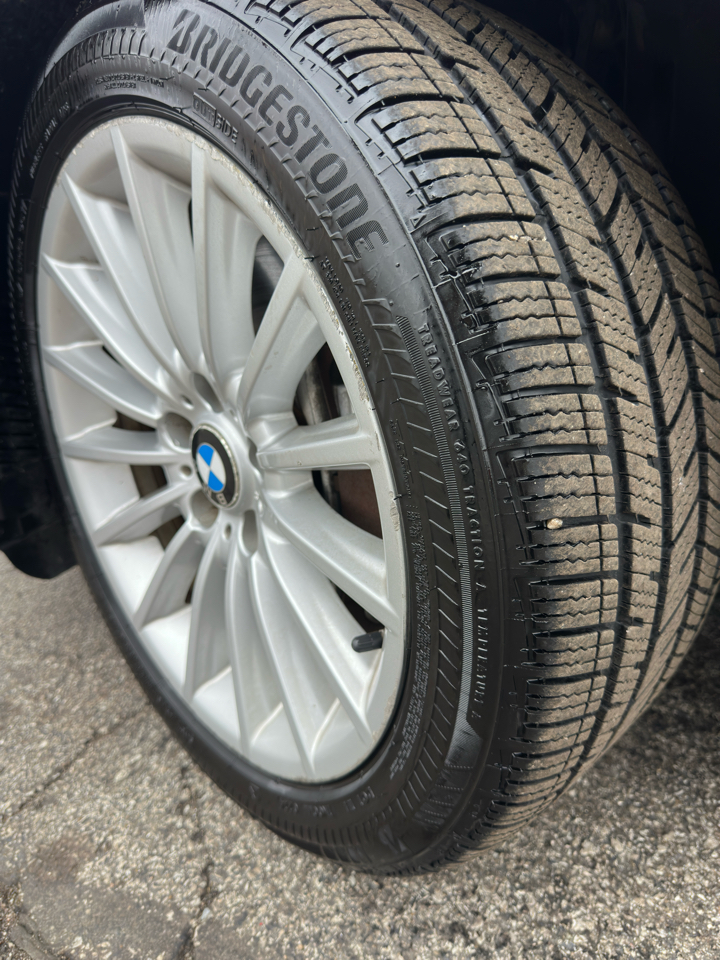 BMW 5 Series 4dr Sdn 535i RWD 2011