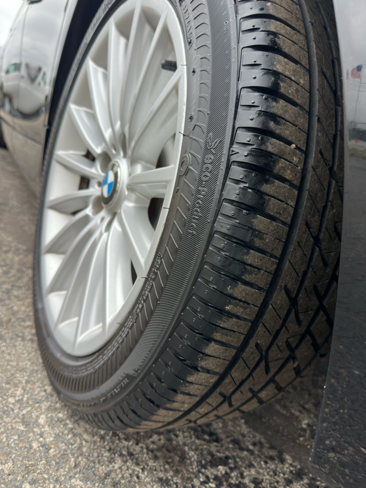 BMW 5 Series 4dr Sdn 535i RWD 2011