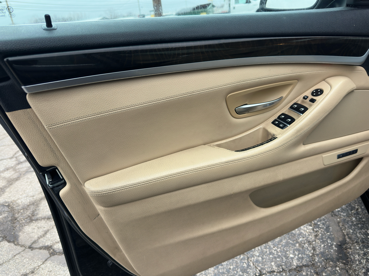 BMW 5 Series 4dr Sdn 535i RWD 2011