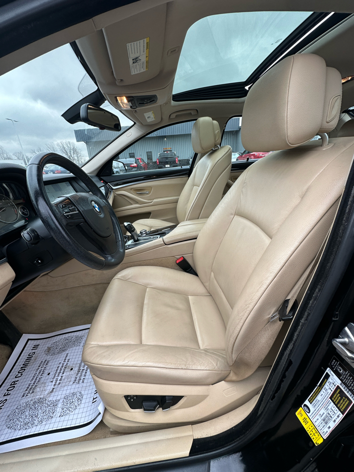 BMW 5 Series 4dr Sdn 535i RWD 2011