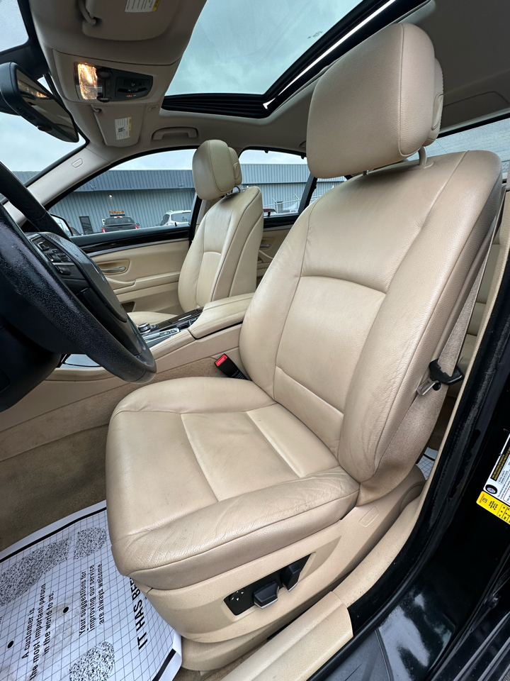 BMW 5 Series 4dr Sdn 535i RWD 2011