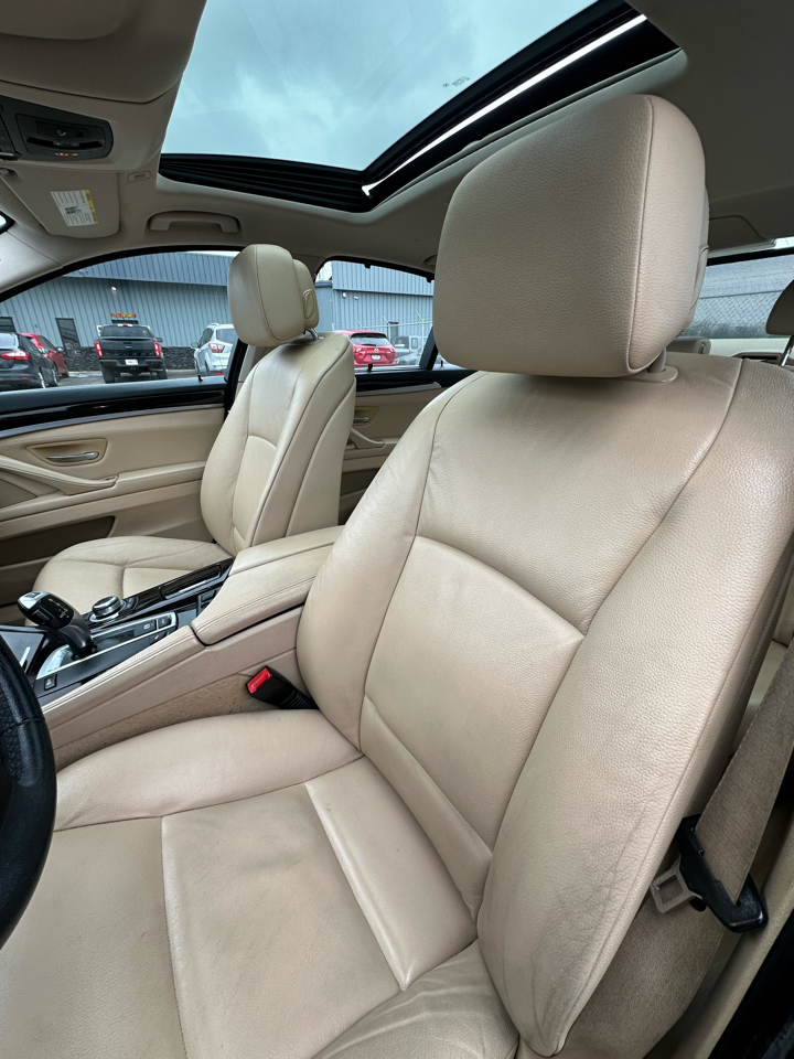 BMW 5 Series 4dr Sdn 535i RWD 2011