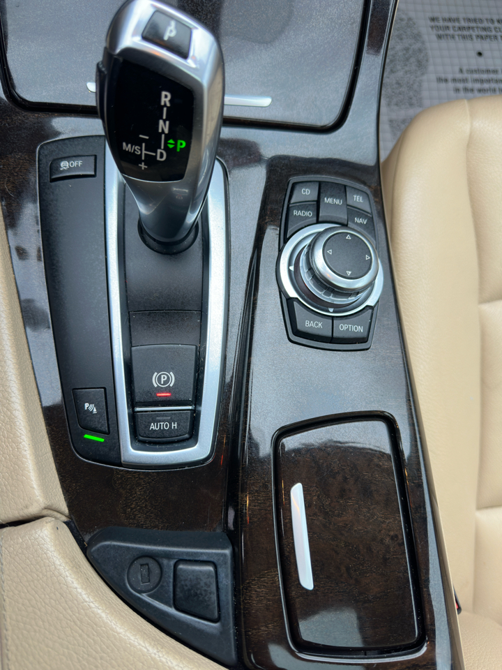 BMW 5 Series 4dr Sdn 535i RWD 2011