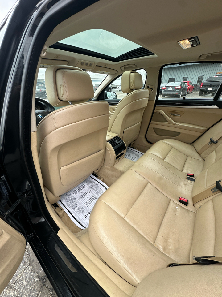 BMW 5 Series 4dr Sdn 535i RWD 2011