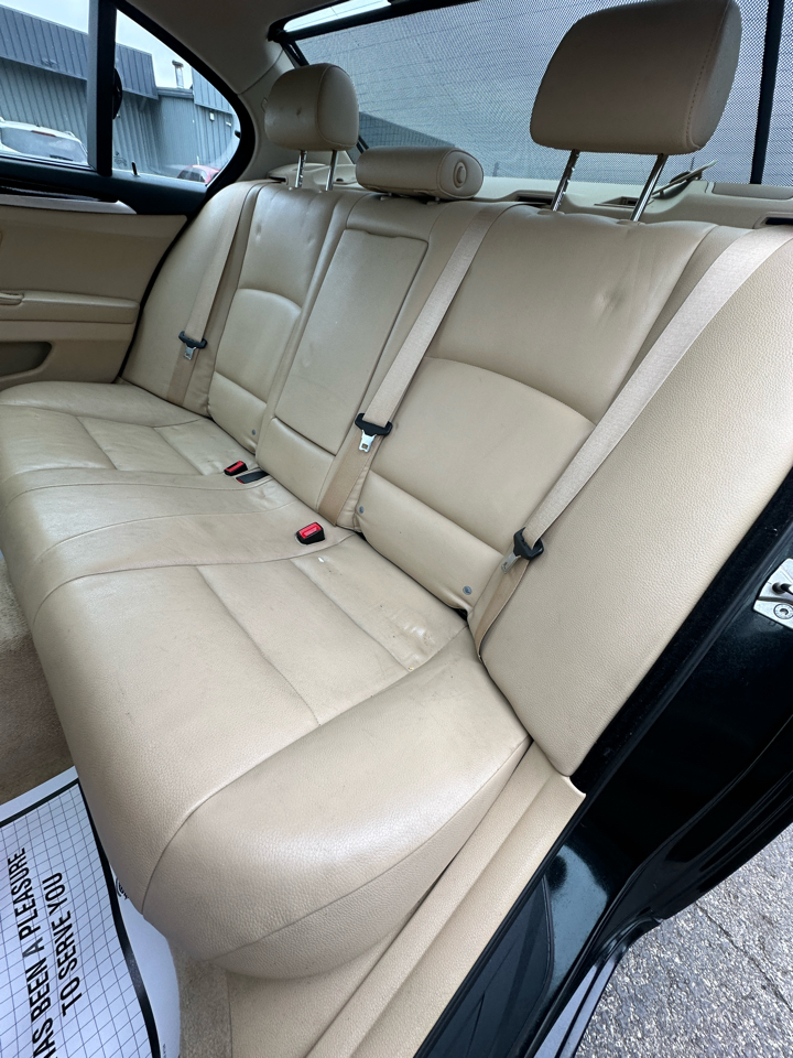 BMW 5 Series 4dr Sdn 535i RWD 2011