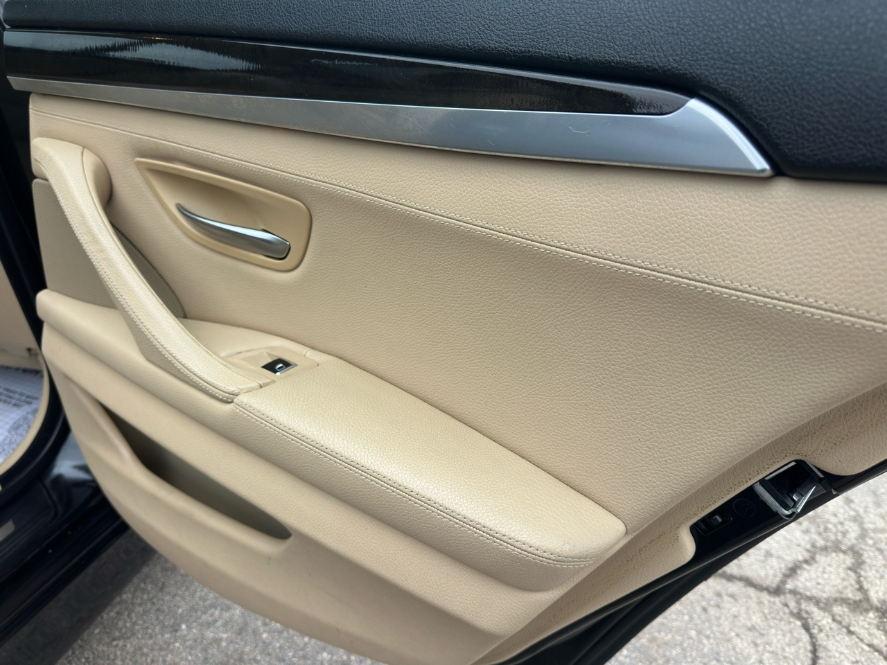 BMW 5 Series 4dr Sdn 535i RWD 2011