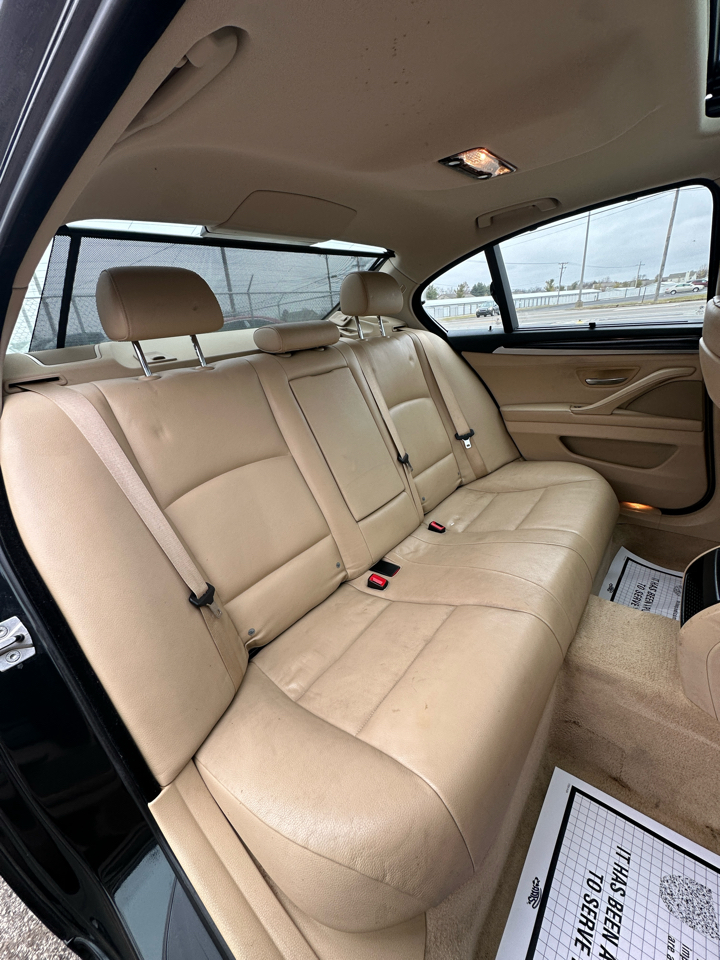 BMW 5 Series 4dr Sdn 535i RWD 2011