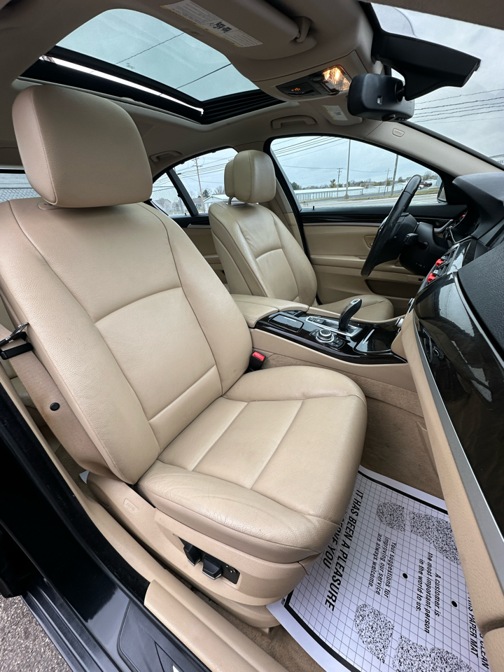 BMW 5 Series 4dr Sdn 535i RWD 2011