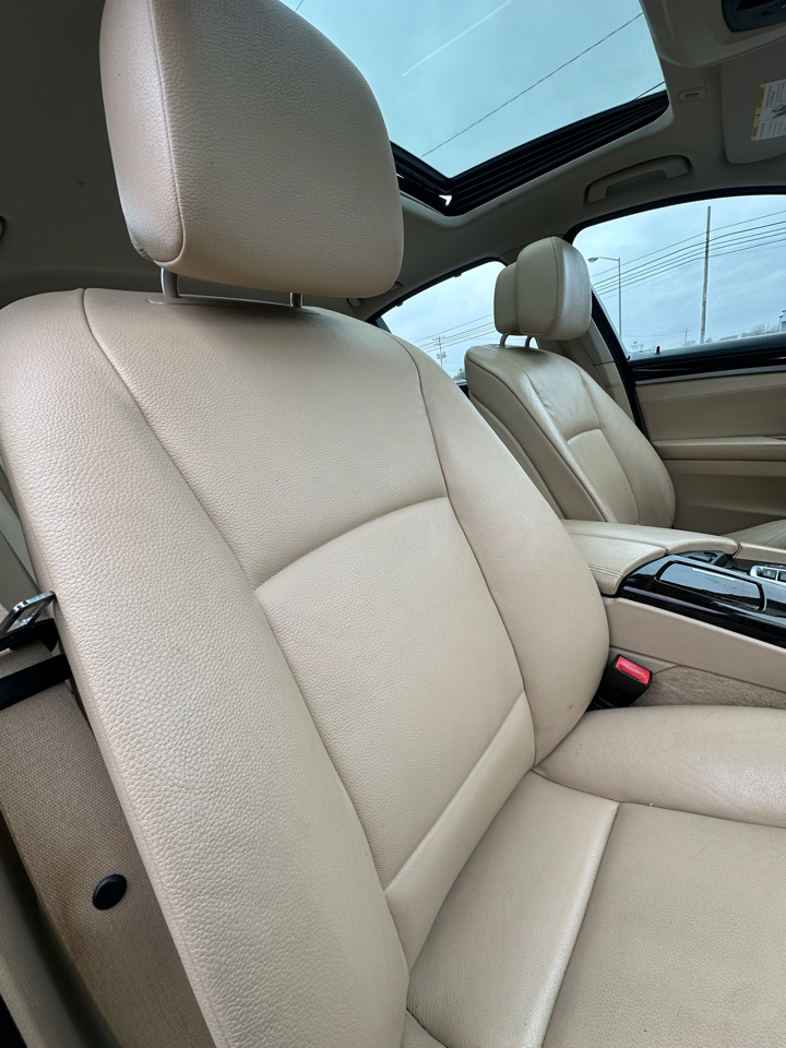 BMW 5 Series 4dr Sdn 535i RWD 2011