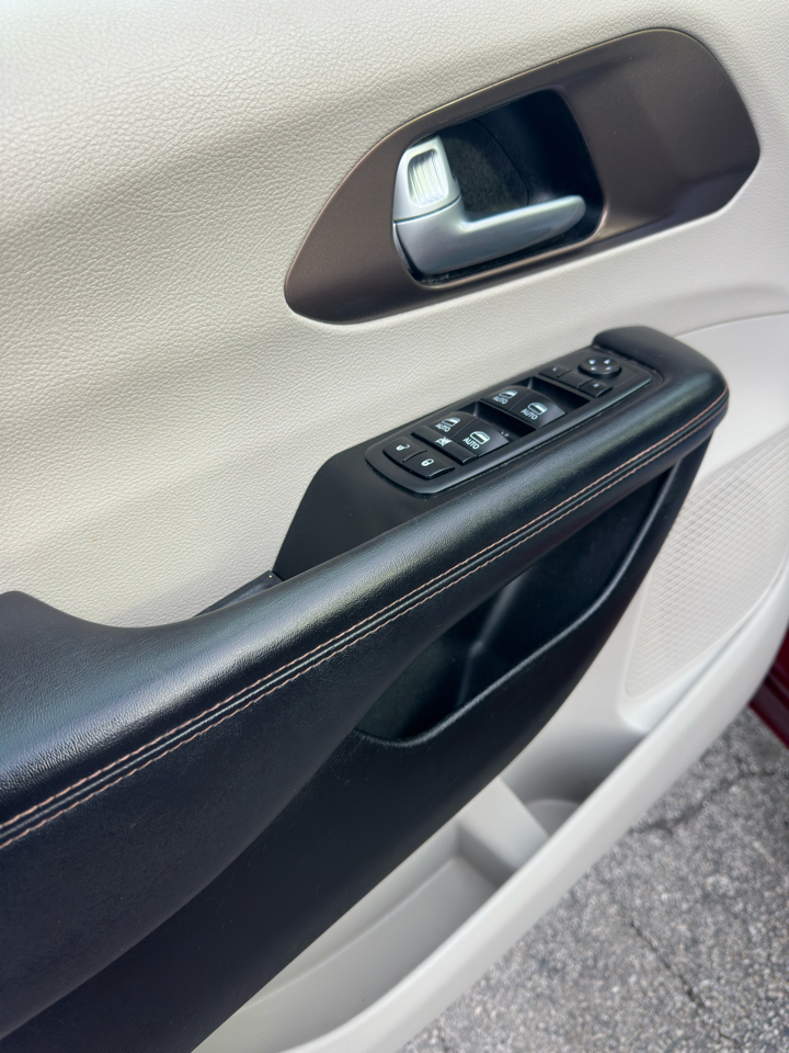 Chrysler Pacifica Touring L Plus FWD 2018