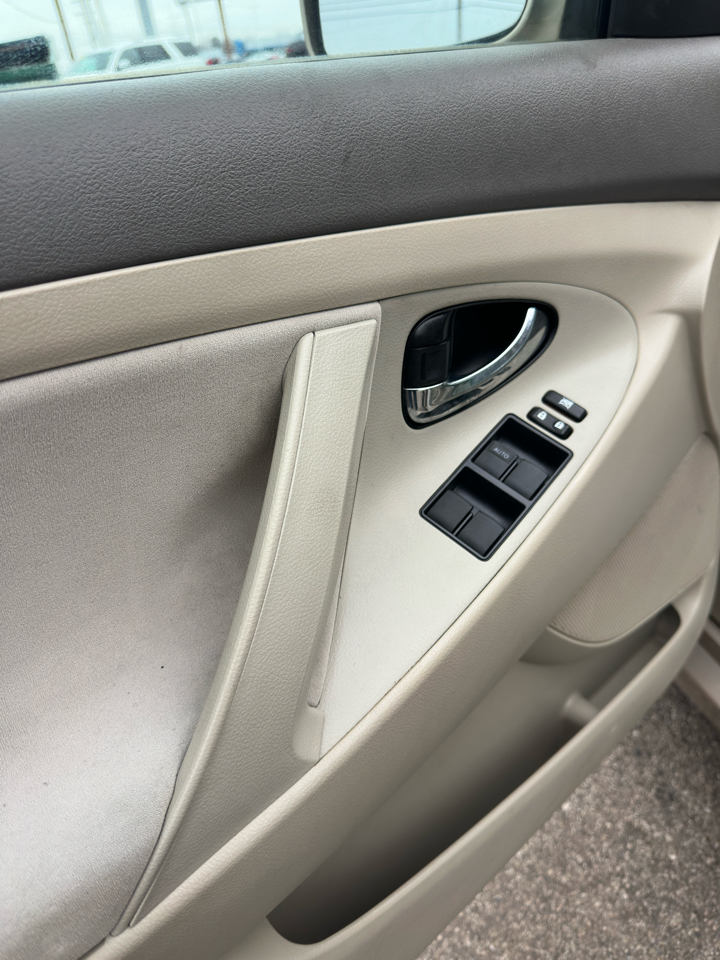 Toyota Camry 4dr Sdn V6 Auto XLE (Natl) 2009