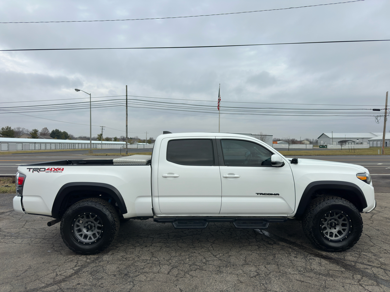 Toyota Tacoma 4WD TRD Off Road Double Cab 6' Bed V6 AT (Natl) 2020