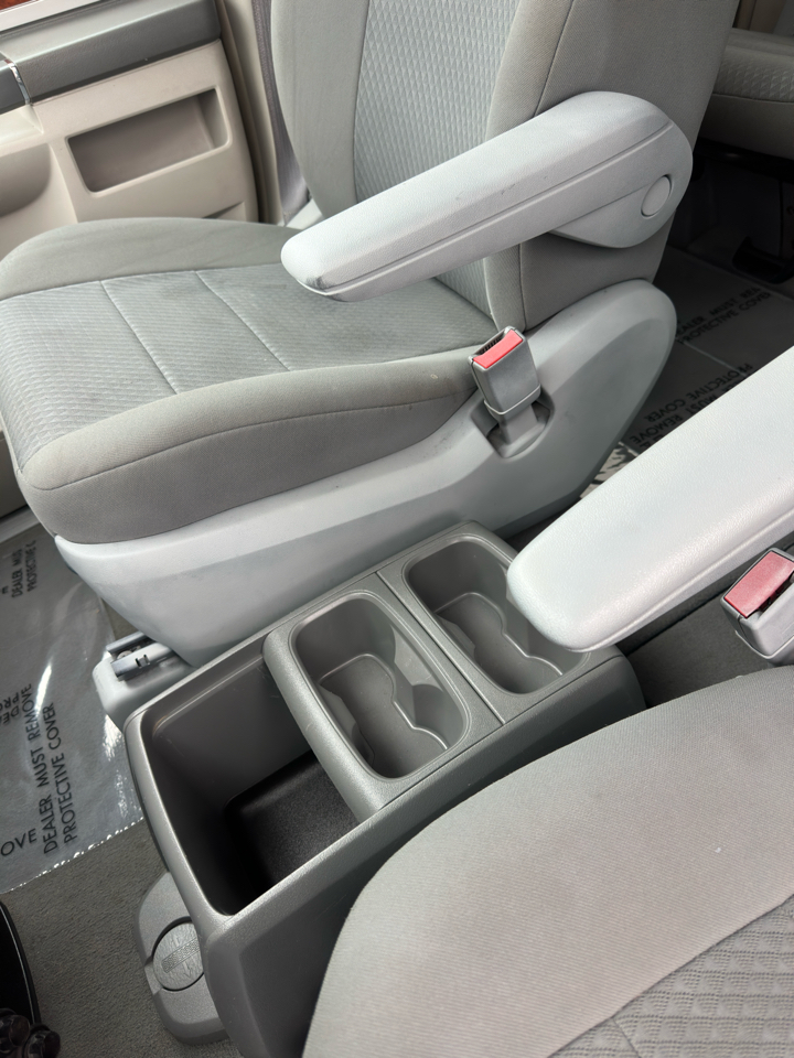 Chrysler Town & Country 4dr Wgn Touring 2009