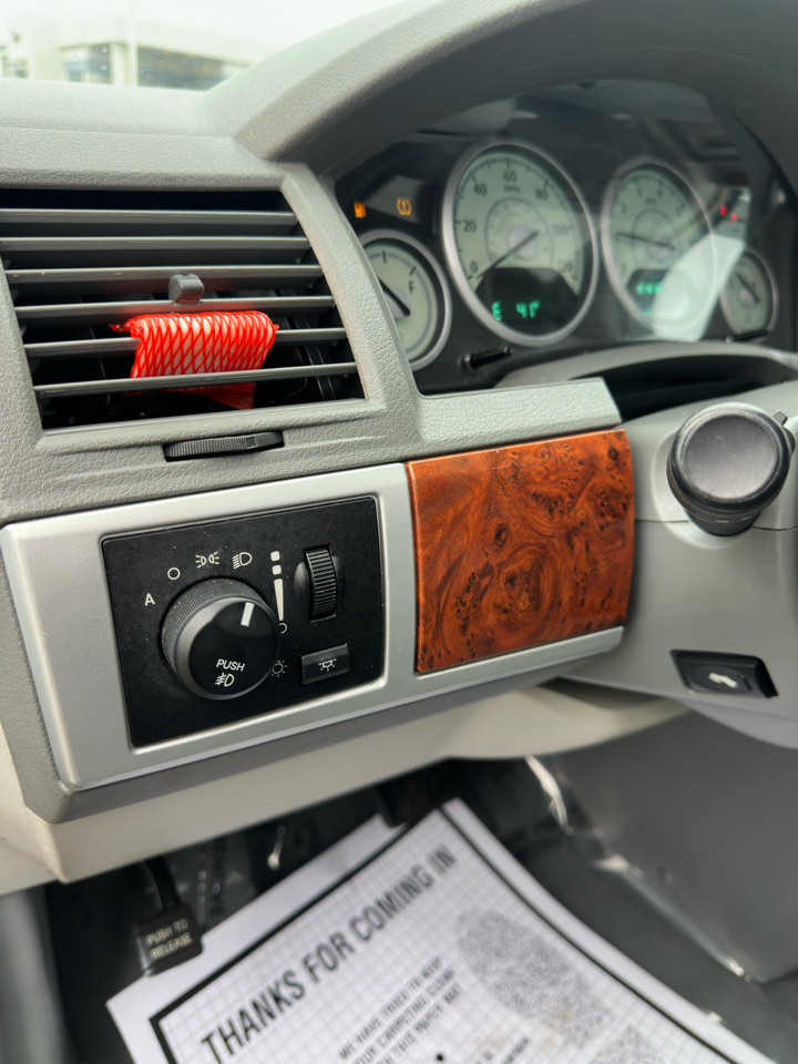 Chrysler Town & Country 4dr Wgn Touring 2009