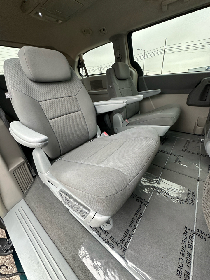 Chrysler Town & Country 4dr Wgn Touring 2009