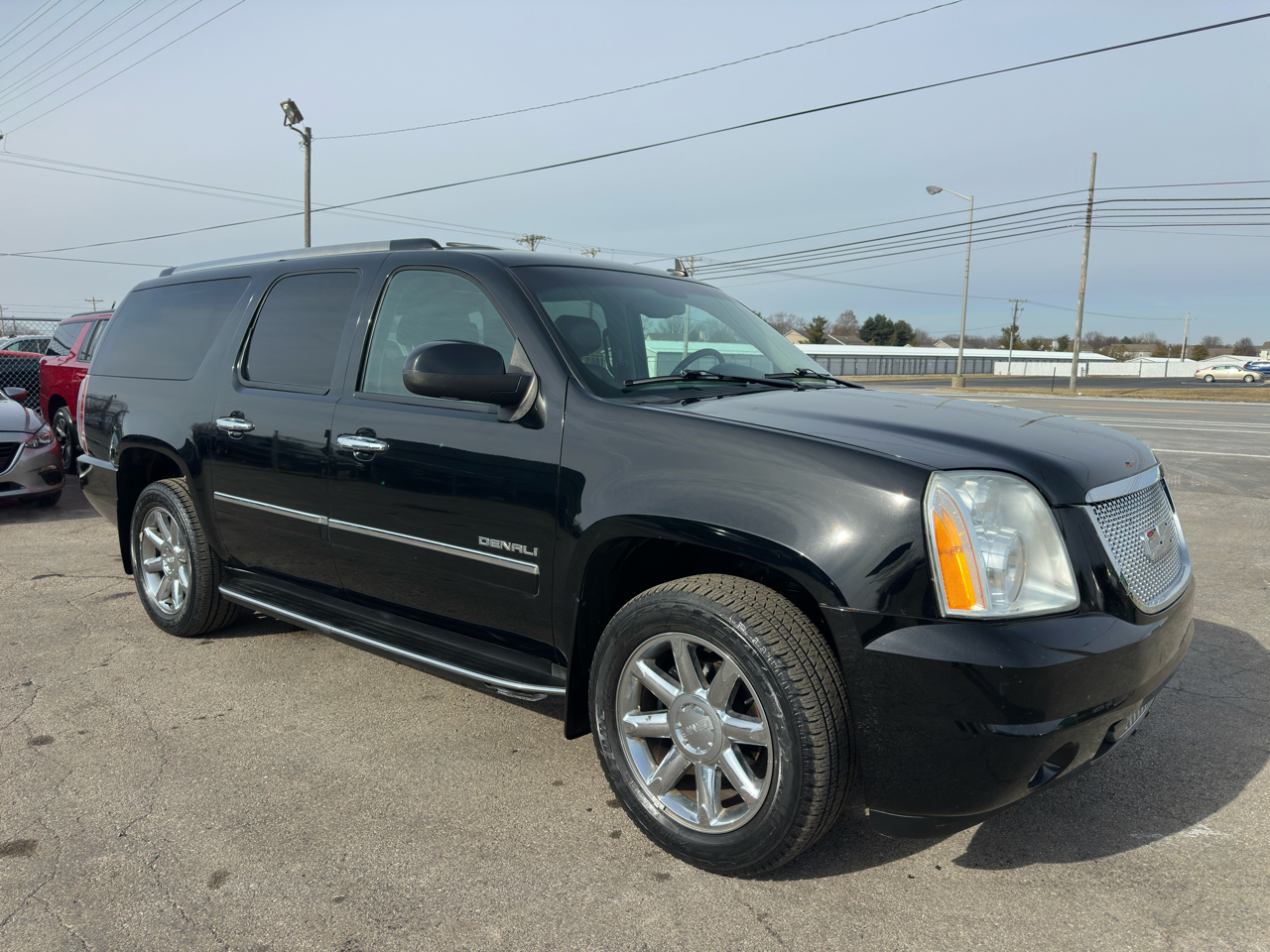GMC Yukon XL AWD 4dr 1500 Denali 2011