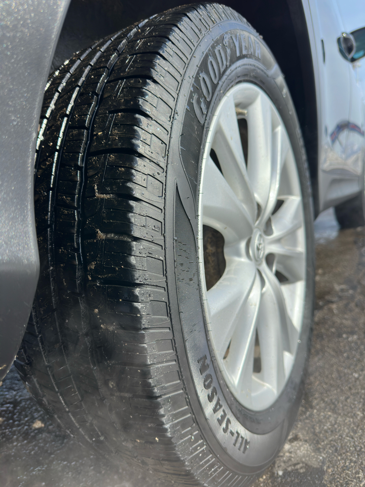 Toyota RAV4 AWD 4dr Limited (Natl) 2014