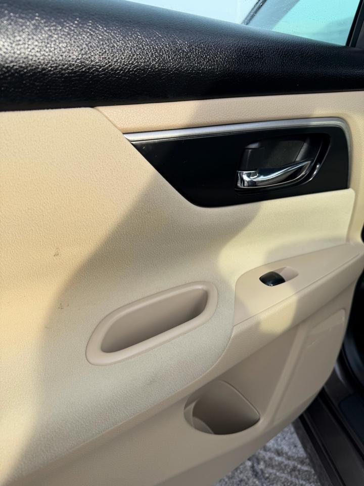 Nissan Altima 4dr Sdn I4 2.5 SV 2015