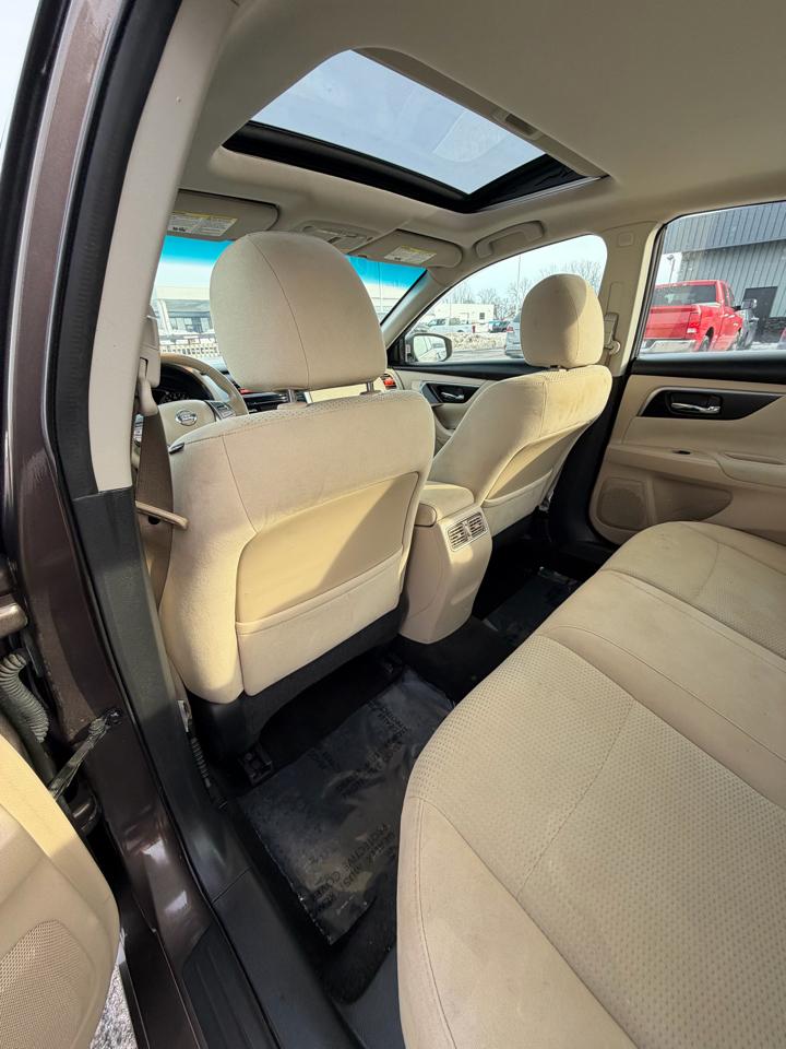 Nissan Altima 4dr Sdn I4 2.5 SV 2015