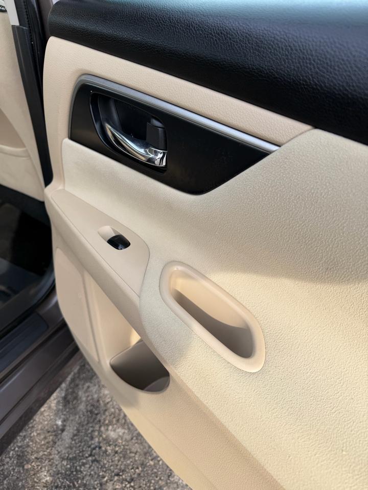 Nissan Altima 4dr Sdn I4 2.5 SV 2015