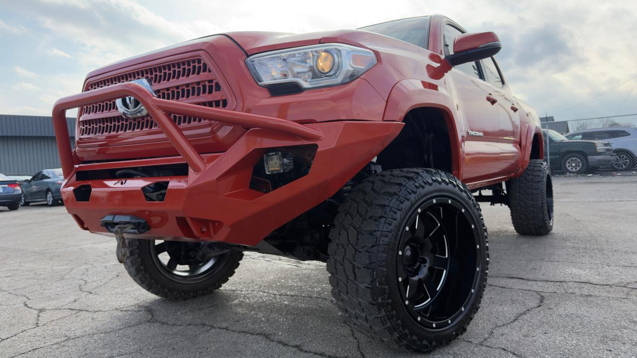 Toyota Tacoma TRD Off Road Double Cab 6' Bed V6 4x4 AT (Natl) 2017