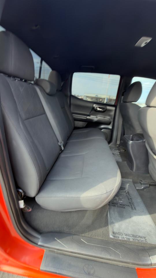 Toyota Tacoma TRD Off Road Double Cab 6' Bed V6 4x4 AT (Natl) 2017