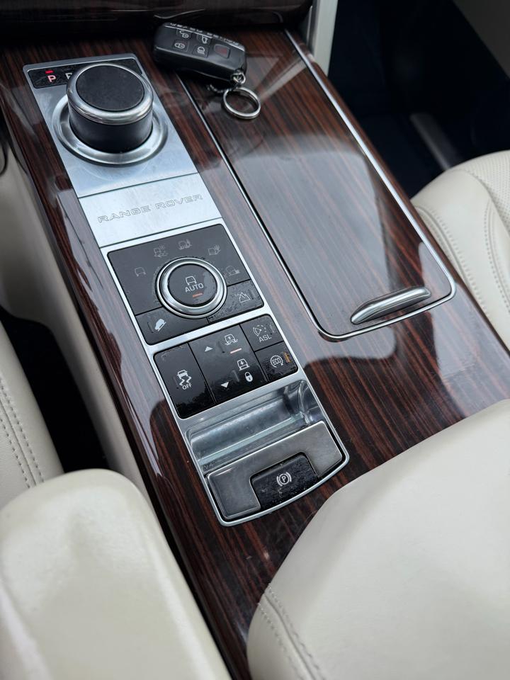 Land Rover Range Rover 4WD 4dr Supercharged 2014