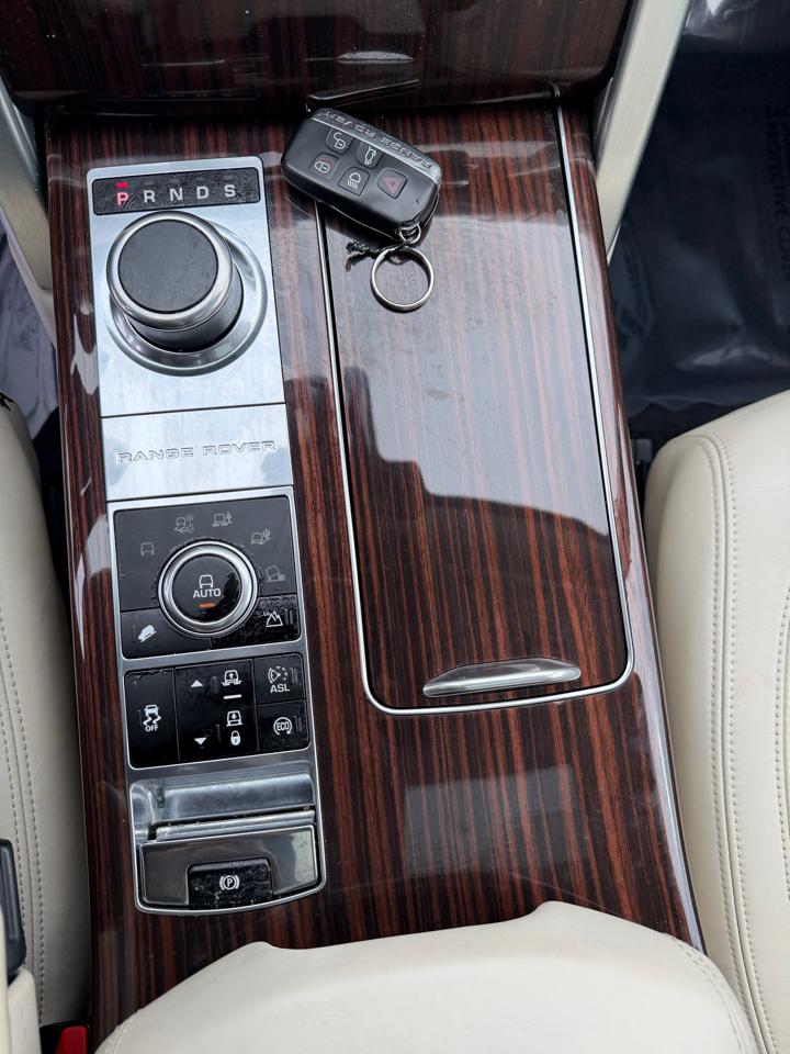 Land Rover Range Rover 4WD 4dr Supercharged 2014