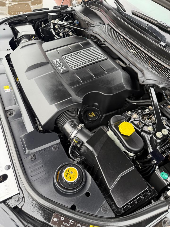 Land Rover Range Rover 4WD 4dr Supercharged 2014