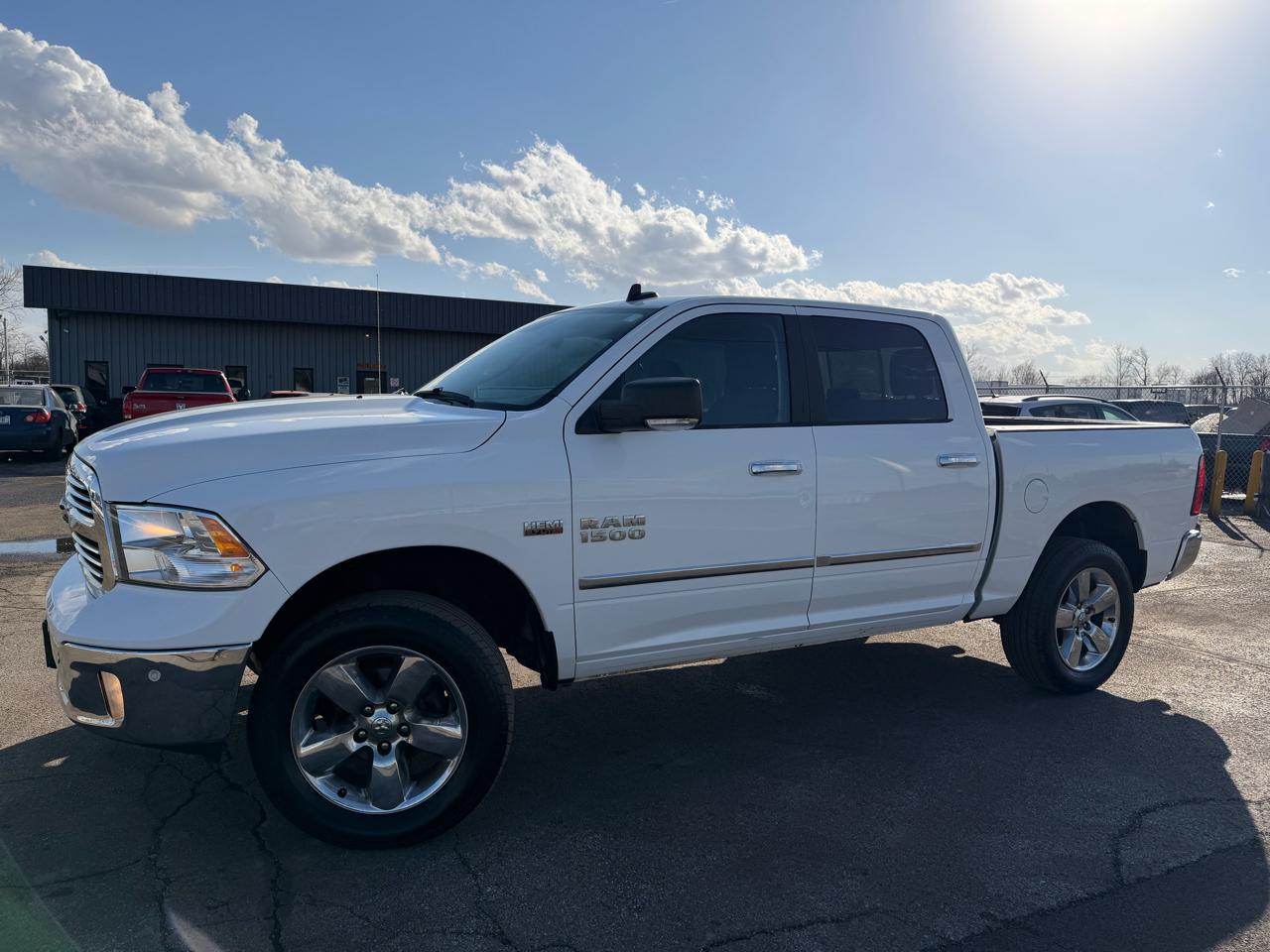 RAM 1500 Big Horn 4x4 Crew Cab 5'7" Box 2017