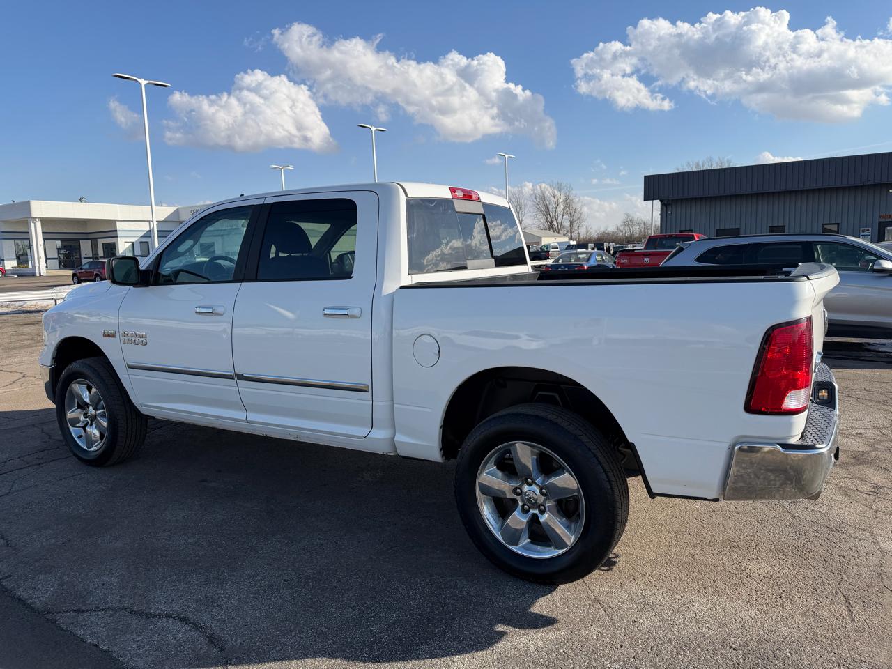 RAM 1500 Big Horn 4x4 Crew Cab 5'7" Box 2017