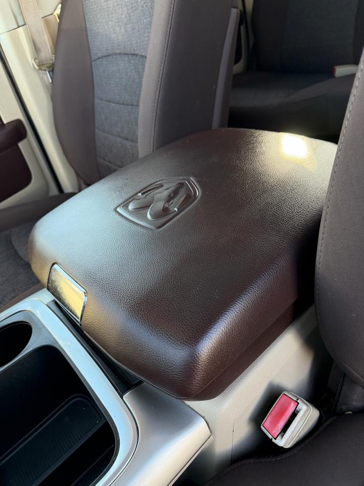 RAM 1500 Big Horn 4x4 Crew Cab 5'7" Box 2017