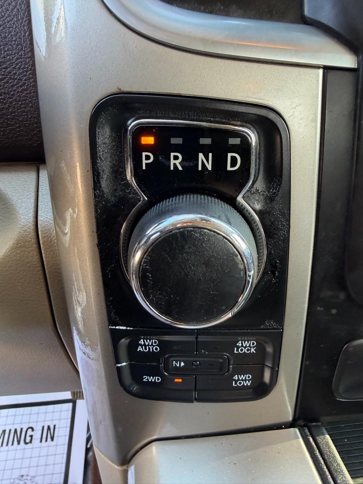 RAM 1500 Big Horn 4x4 Crew Cab 5'7" Box 2017