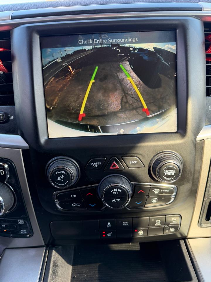 RAM 1500 Big Horn 4x4 Crew Cab 5'7" Box 2017