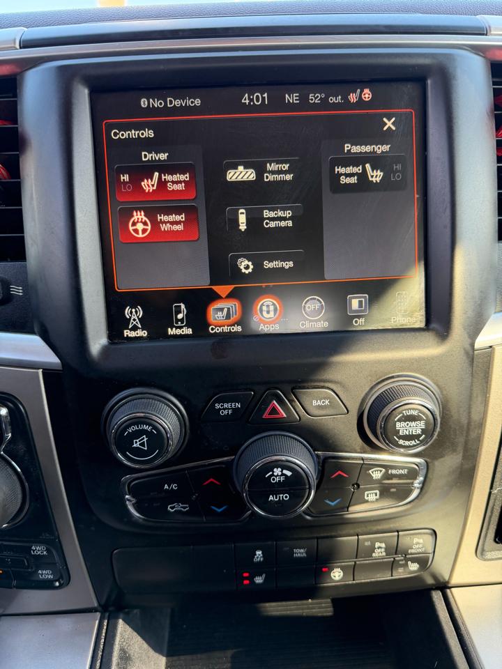 RAM 1500 Big Horn 4x4 Crew Cab 5'7" Box 2017