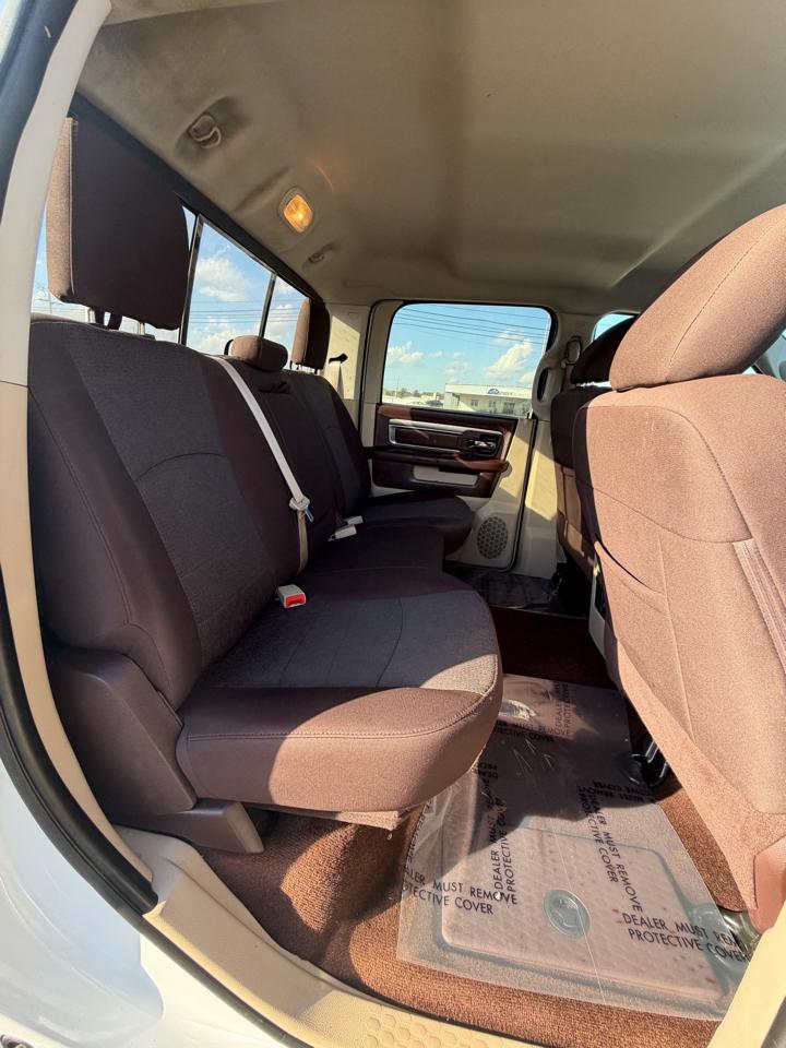 RAM 1500 Big Horn 4x4 Crew Cab 5'7" Box 2017