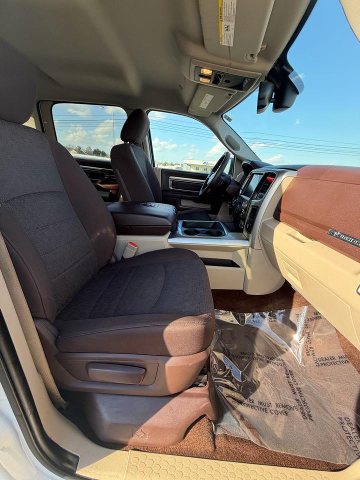 RAM 1500 Big Horn 4x4 Crew Cab 5'7" Box 2017