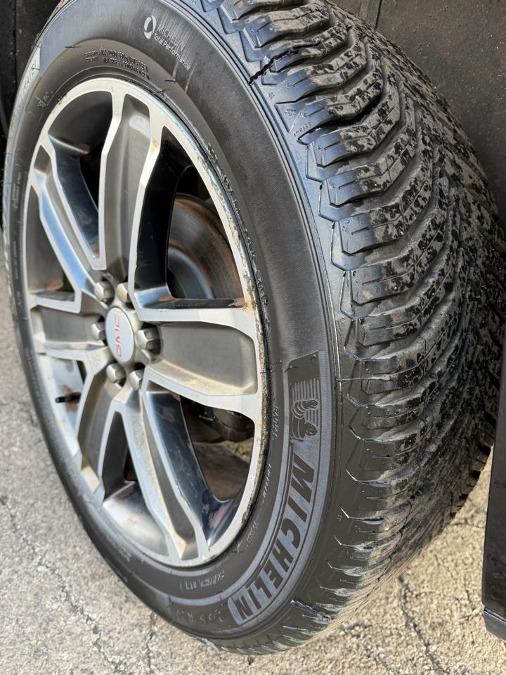 GMC Acadia AWD 4dr Denali 2018