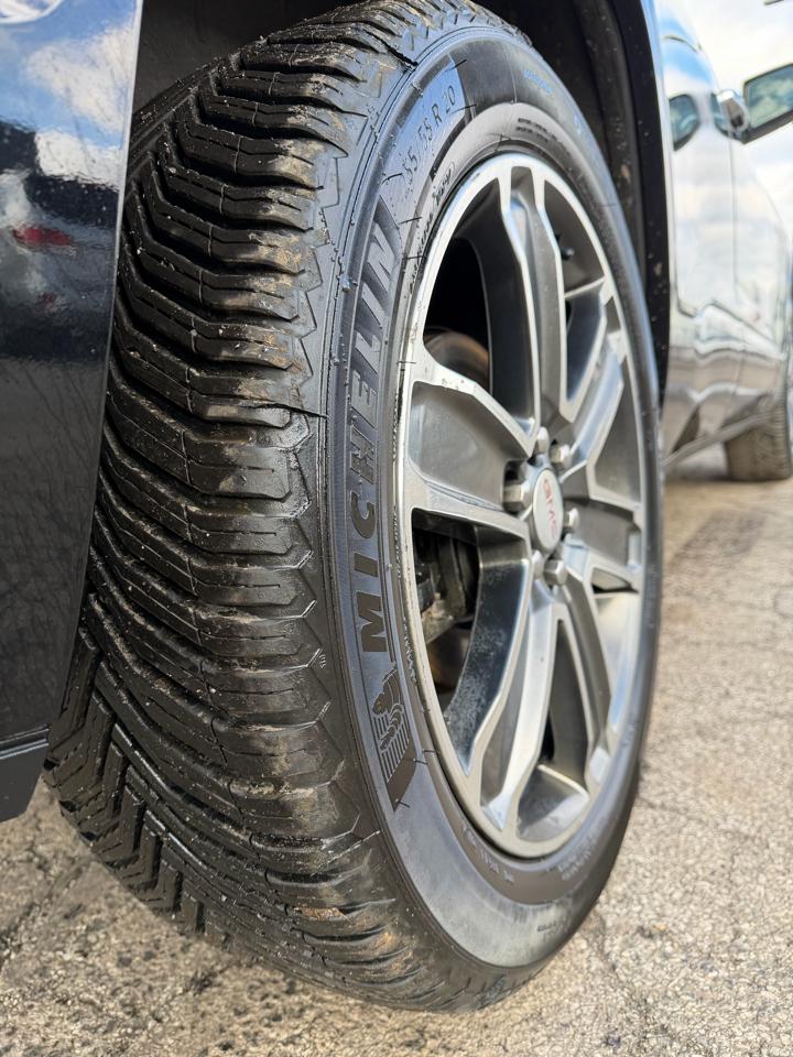 GMC Acadia AWD 4dr Denali 2018