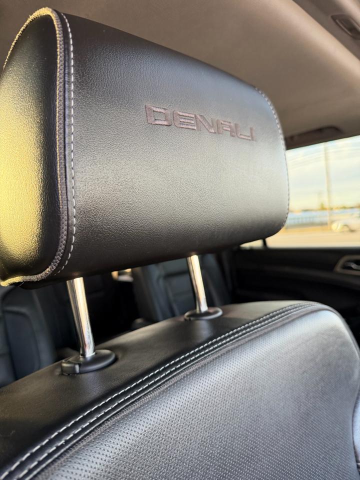 GMC Yukon XL 4WD 4dr Denali 2020