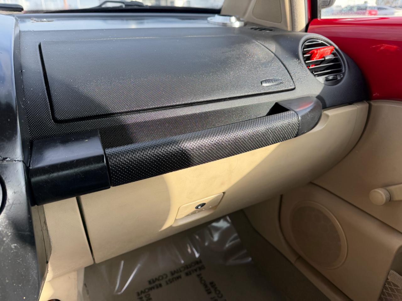 Volkswagen New Beetle 2dr Cpe GL Auto 1999