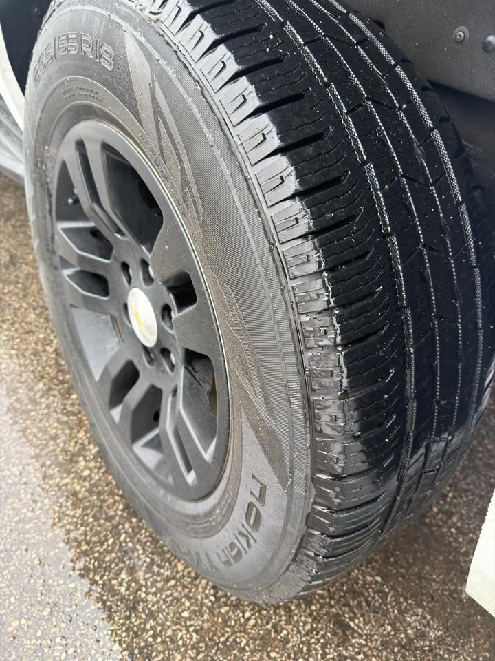 Chevrolet Suburban 4WD 4dr 1500 LT 2019