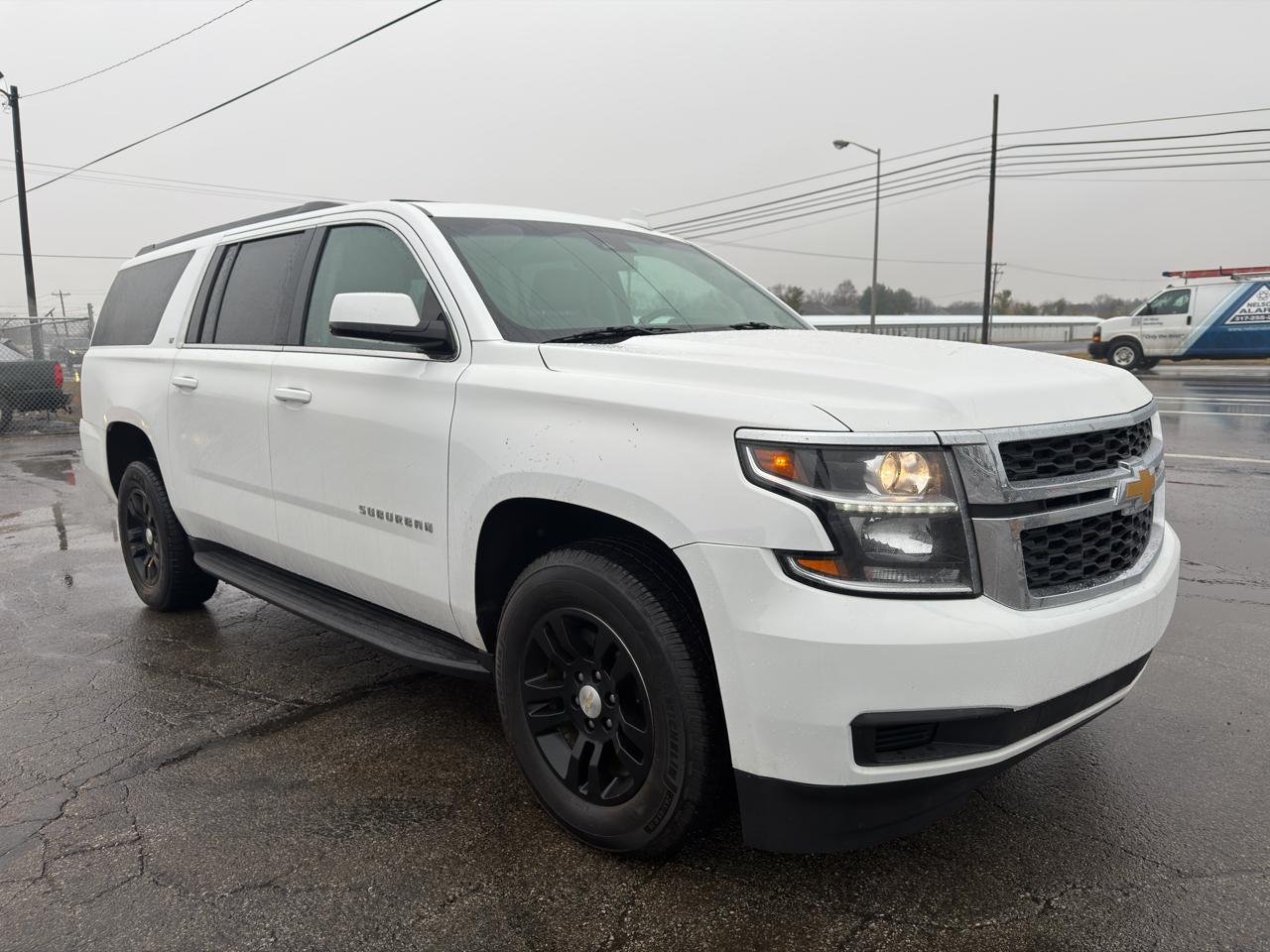 Chevrolet Suburban 4WD 4dr 1500 LT 2019