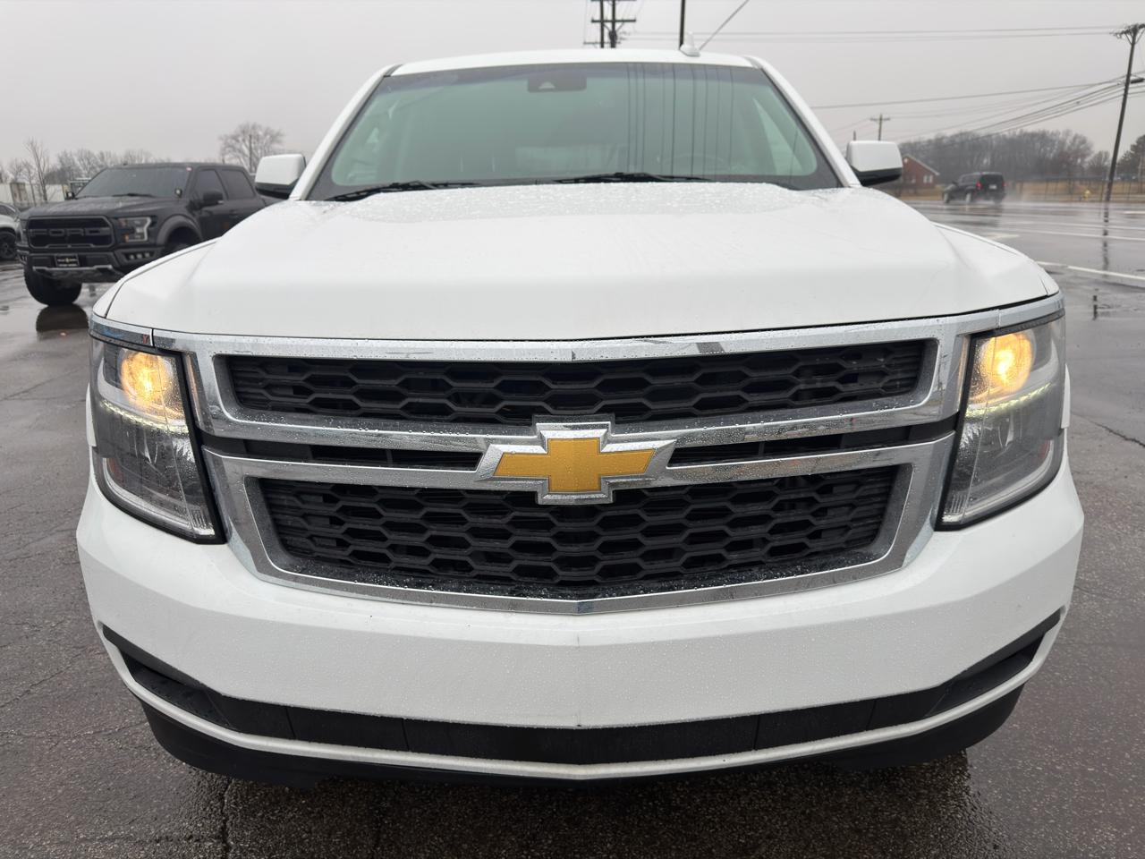 Chevrolet Suburban 4WD 4dr 1500 LT 2019