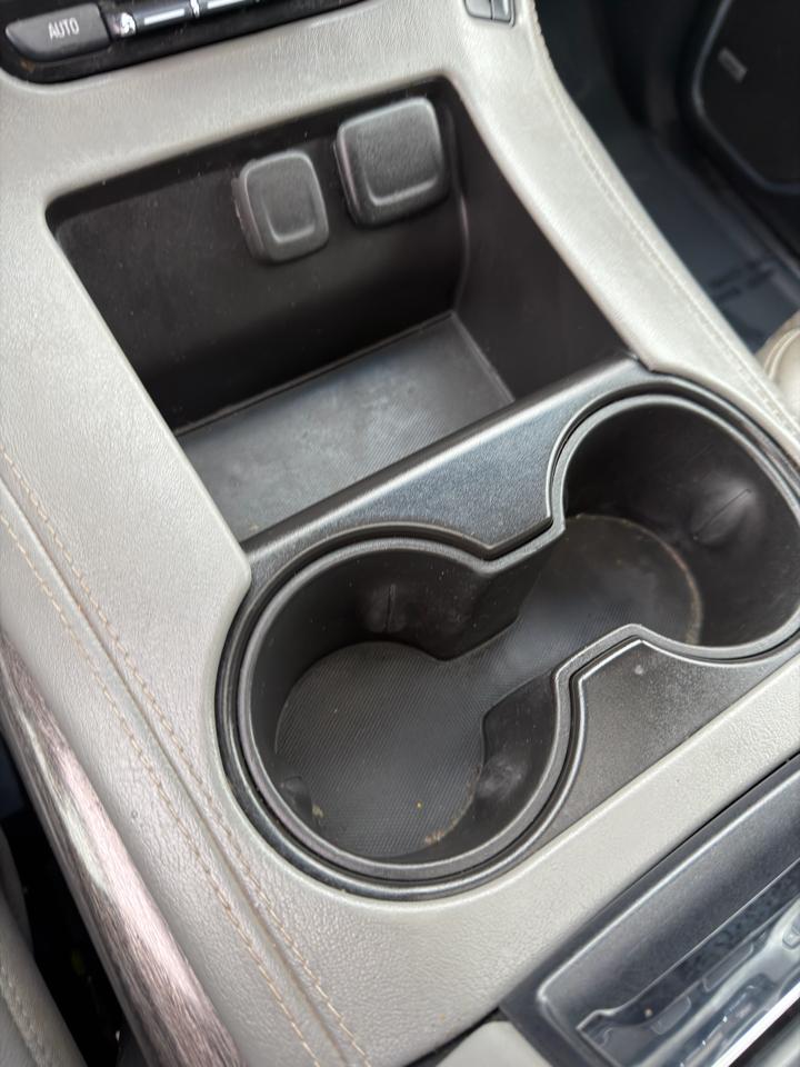 Chevrolet Suburban 4WD 4dr 1500 LT 2019