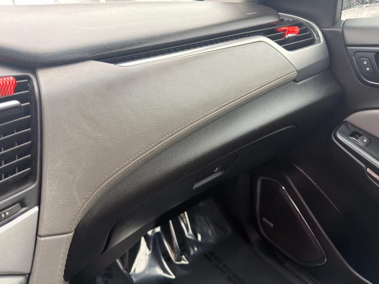 Chevrolet Suburban 4WD 4dr 1500 LT 2019