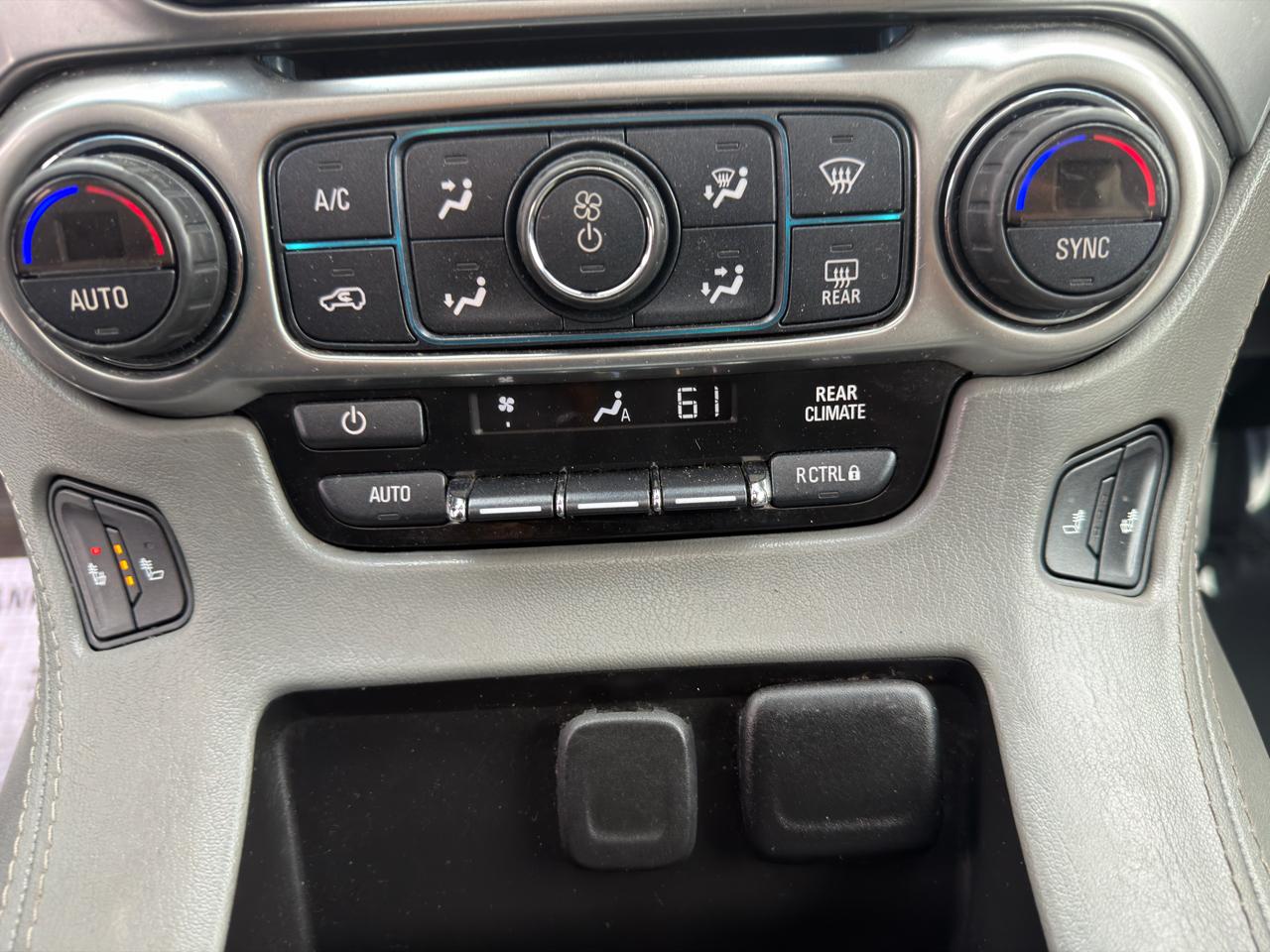 Chevrolet Suburban 4WD 4dr 1500 LT 2019