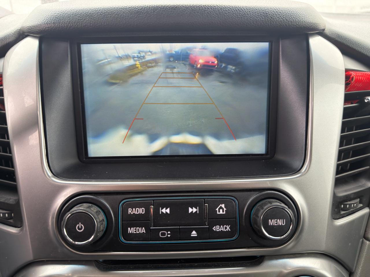 Chevrolet Suburban 4WD 4dr 1500 LT 2019