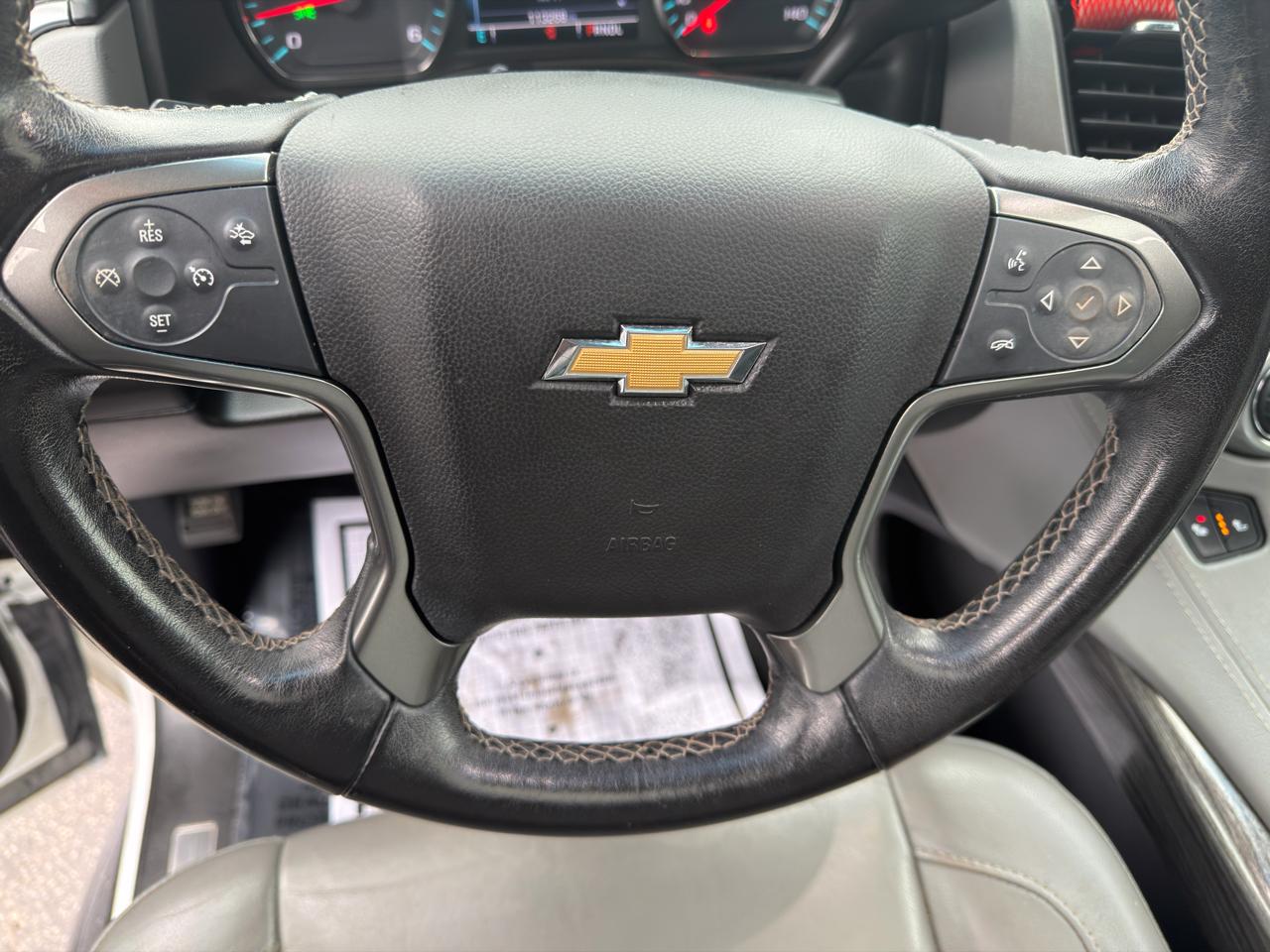 Chevrolet Suburban 4WD 4dr 1500 LT 2019